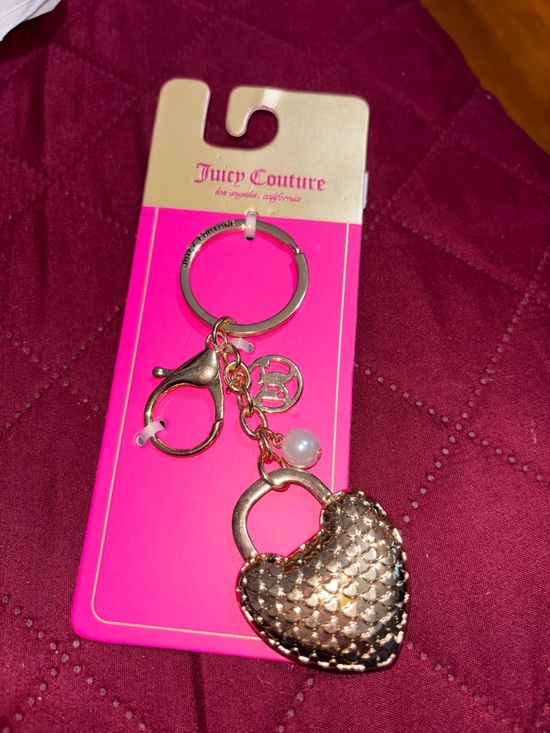 Juicy Couture Pink Heart Padlock Key & Charm Keychain with Gold Hardware - Picture 3 of 5